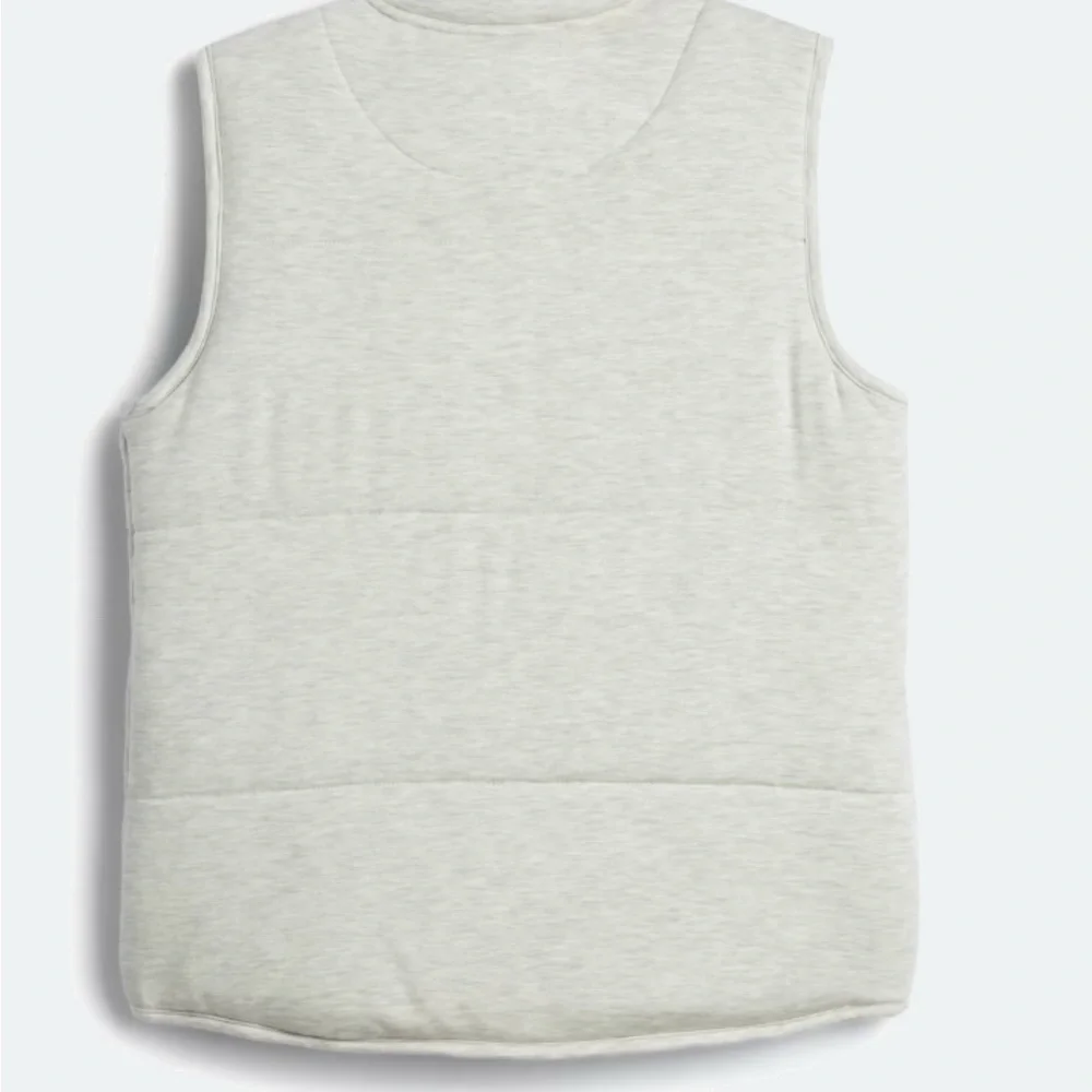 Light Gray Vest women’s sized Medium - Picture 2 of 4